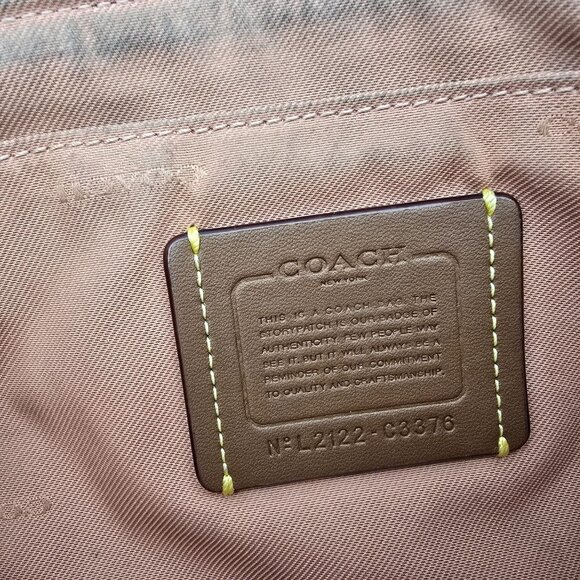 Coach TCoral Leather Crossbody Bag With Twist Lock Closure & Adjustable Strap - Picture 4 of 11